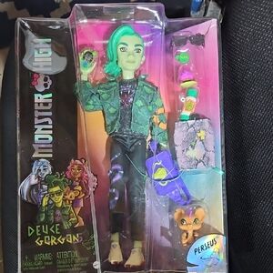 Monster High Deuce Gorgon Doll with Green and Black Outfit